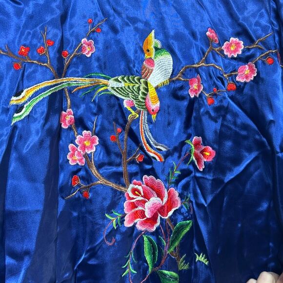 Lyre Bird Robe Kimono Small Blue Satin Embroidered Flowers Birds Vintage Belt - Picture 1 of 7